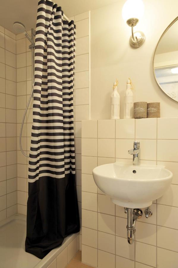 Tiny Rooms Бремен Экстерьер фото